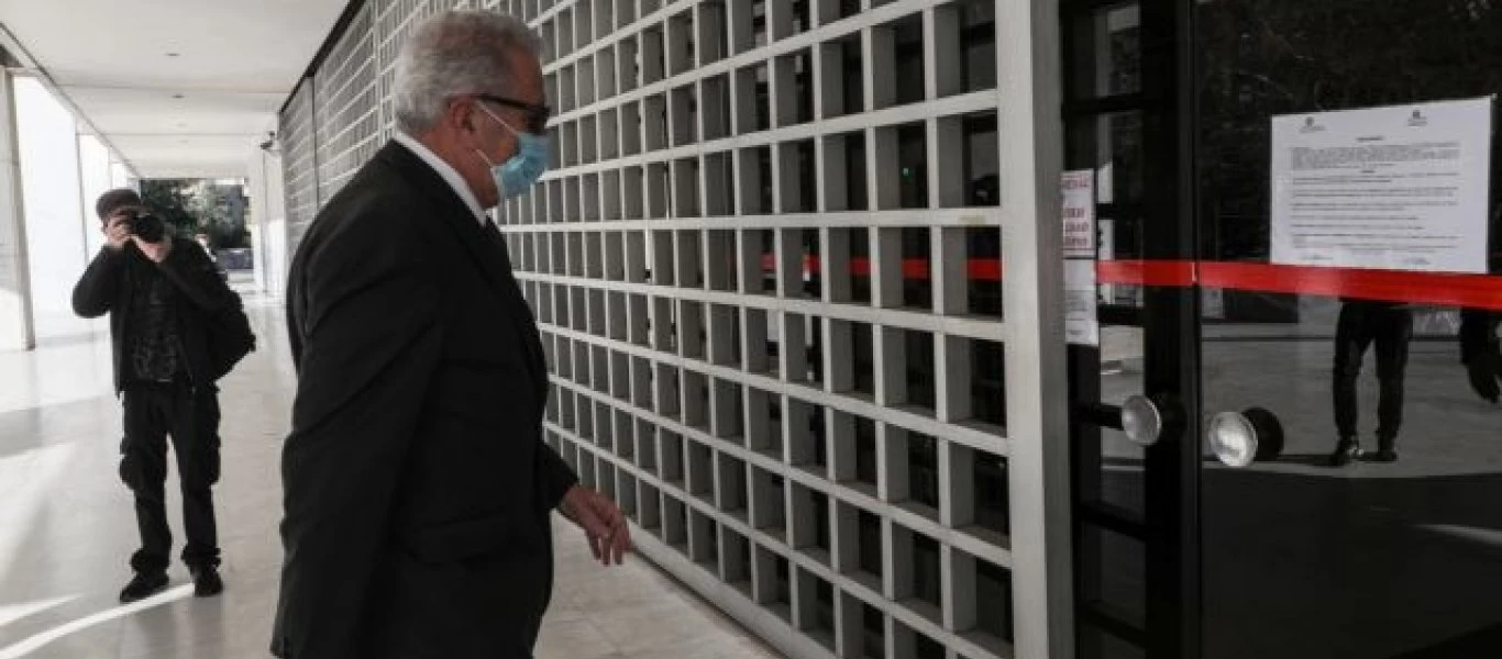 Ολοκλήρωσε την κατάθεσή του ο Δ.Αβραμόπουλος για την υπόθεση Novartis